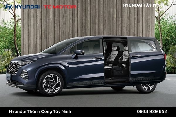 Đánh giá bản cửa lùa ghế thương gia trên Hyundai Custin